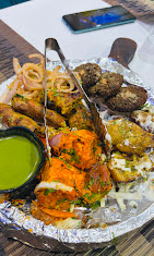 Dilliwasi Fine Dine Restaurant and Rooftop Cafe