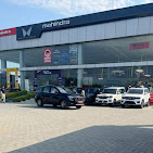 Mahindra Mighty Autowheels – SUV & Commercial Vehicle Showroom